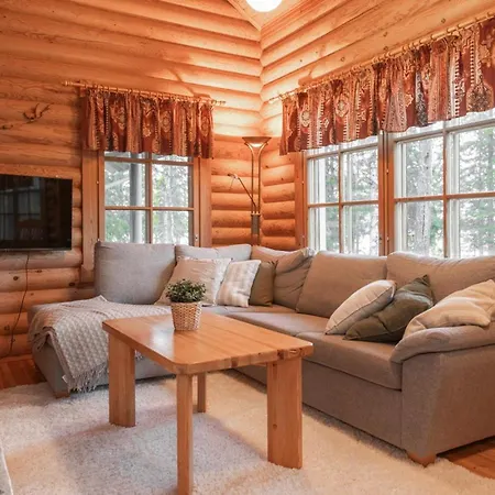 Villa Porontima | Cozy Lakeside For 12 *