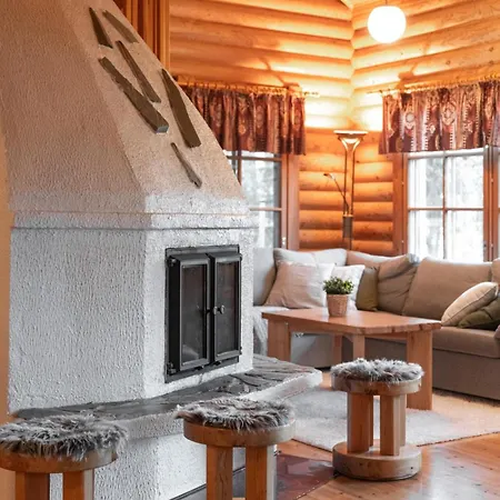 Porontima | Cozy Lakeside For 12 Villa
