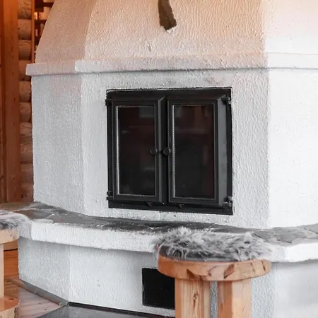 Porontima | Cozy Lakeside For 12 Villa *