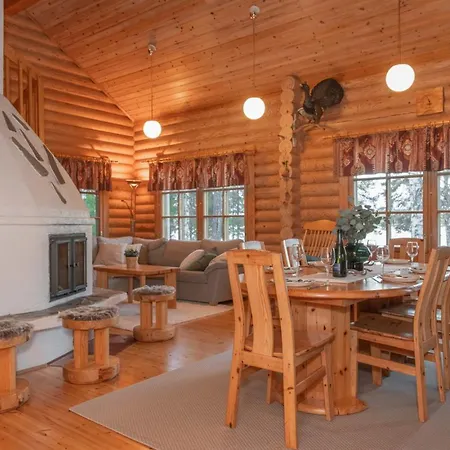 Porontima | Cozy Lakeside For 12