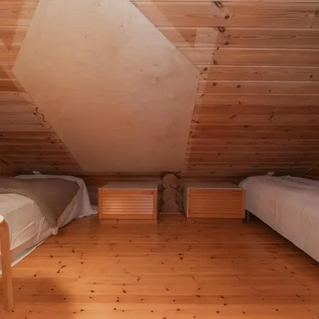 Porontima | Cozy Lakeside For 12 *